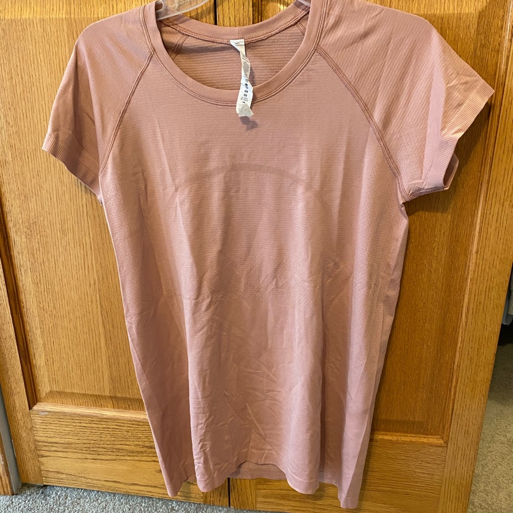 Lululemon Swiftly Tech Short Sleeve